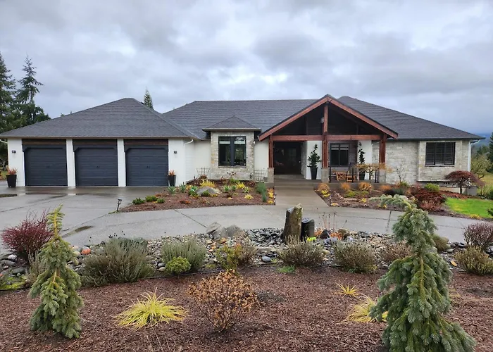 Stunning Waterfall With Spacious Peaceful Retreat
